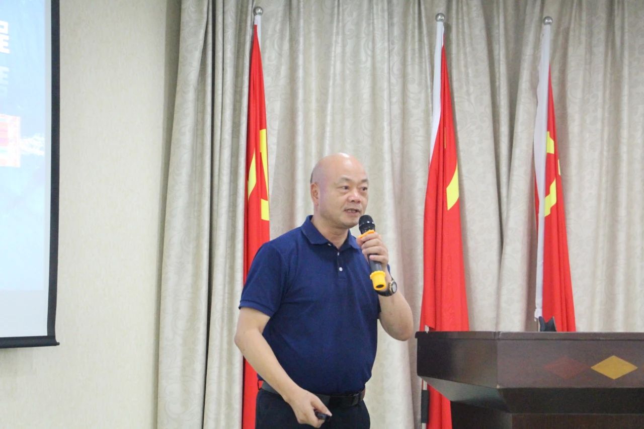 浙江省緊固件產(chǎn)業(yè)技術(shù)聯(lián)盟秘書長 陳九州 浙江省緊固件產(chǎn)業(yè)技術(shù)聯(lián)盟秘書長 陳九州